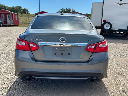 Used 2016 Nissan Altima 2.5 SL w/ Moonroof Package FWD image 5