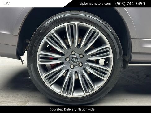 Used 2020 Land Rover Range Rover Sport SVR image 42