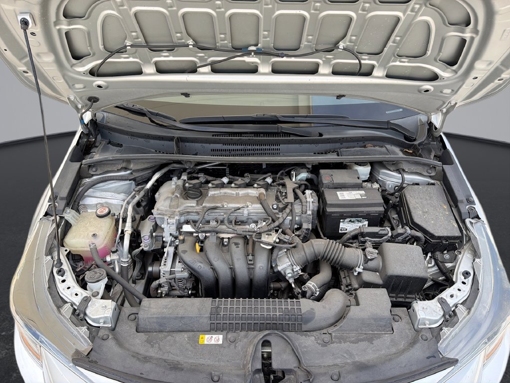 Used 2020 Toyota Corolla LE FWD image 14