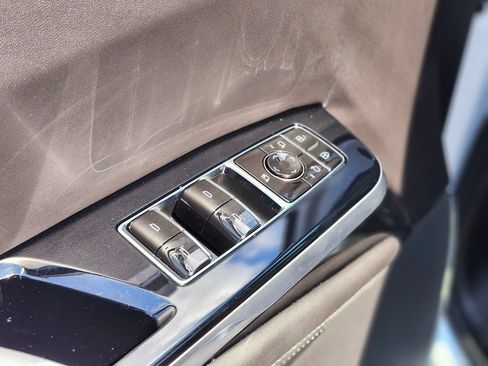 Used 2025 Cadillac Escalade V AWD/4WD image 16