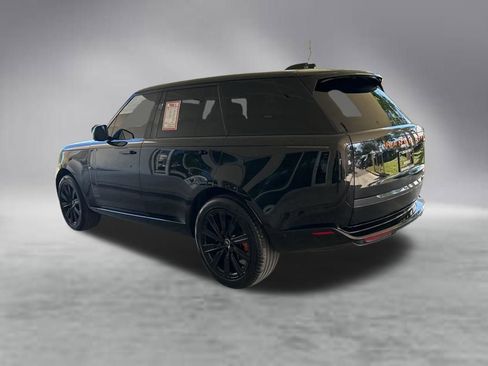 Used 2024 Land Rover Range Rover SE AWD/4WD image 4