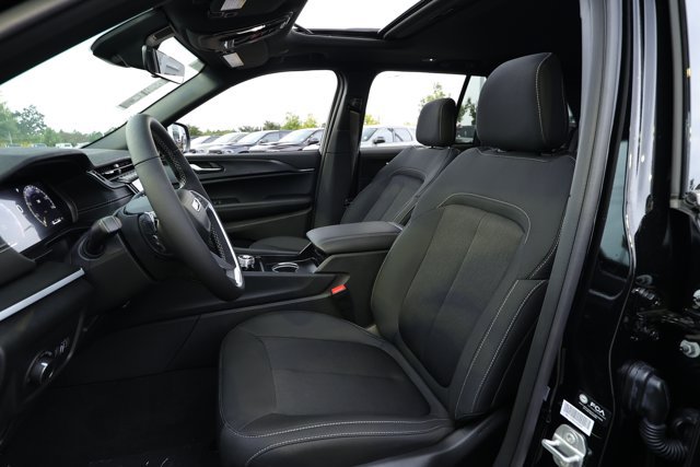 New 2027 Jeep Grand Cherokee Laredo X RWD image 25