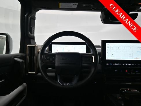Used 2025 GMC Hummer EV 2X image 31