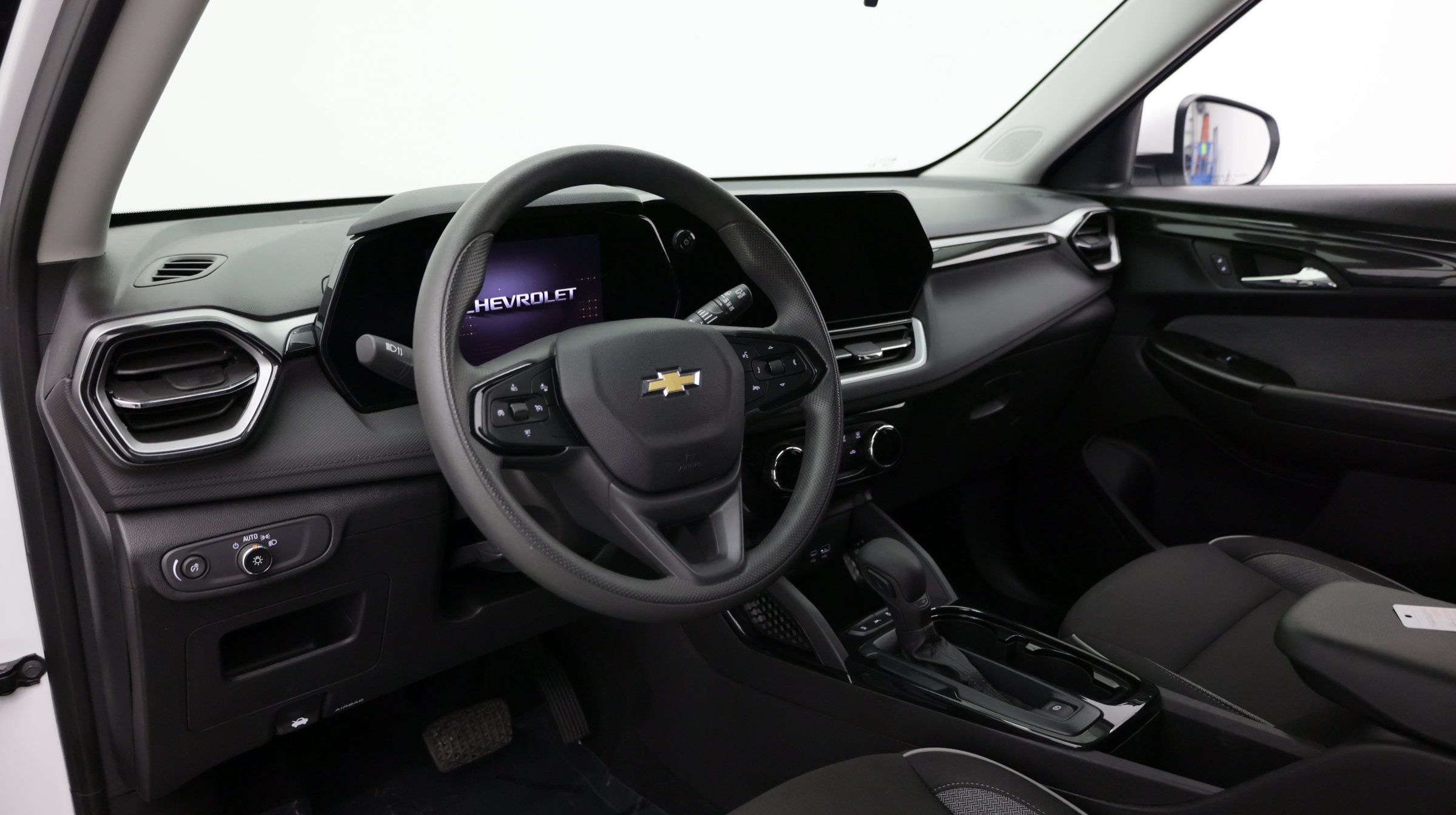 Used 2026 Chevrolet TrailBlazer LT FWD image 12