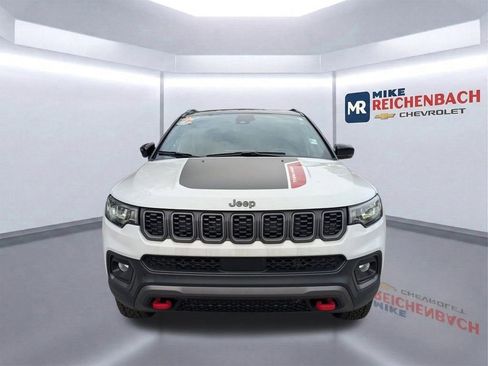 Used 2024 Jeep Compass Trailhawk image 10