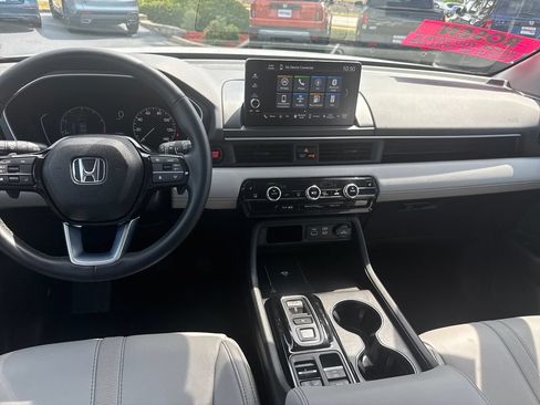 Certified 2025 Honda Pilot EX-L image 26