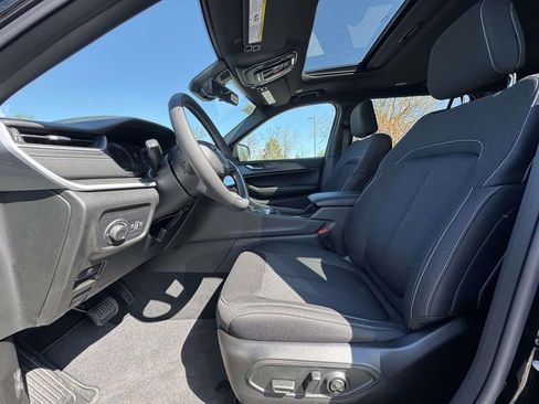 New 2026 Jeep Grand Cherokee L Laredo AWD/4WD image 15