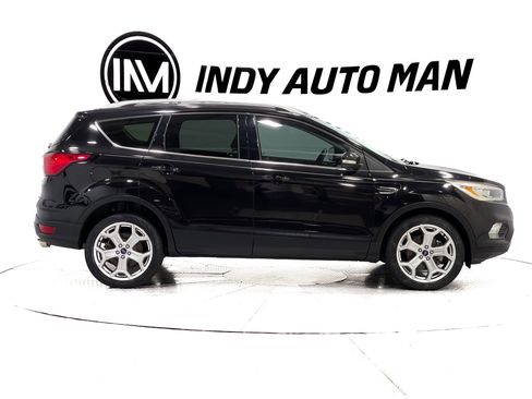Used 2019 Ford Escape Titanium FWD image 3