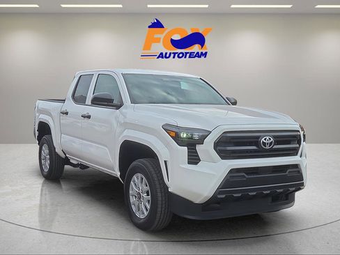 Used 2026 Toyota Tacoma SR AWD/4WD image 7