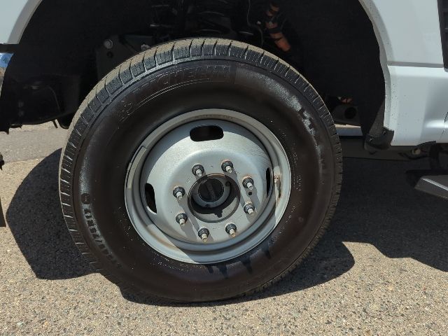 Used 2025 Ford F350 XLT AWD/4WD image 24