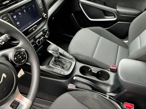 Used 2022 Kia Soul LX w/ Technology Package FWD image 17