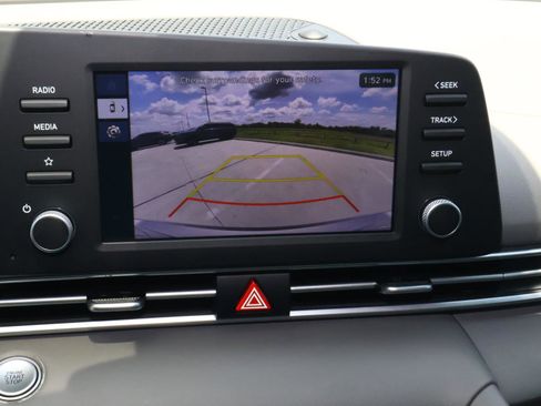 Used 2025 Hyundai Elantra Sport FWD image 22
