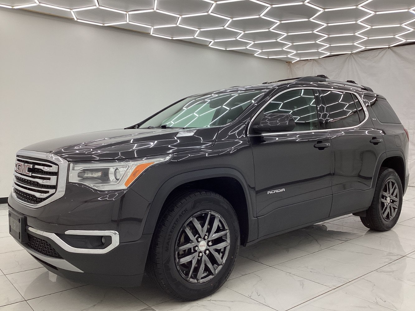 Used 2017 GMC Acadia SLT AWD/4WD image 6