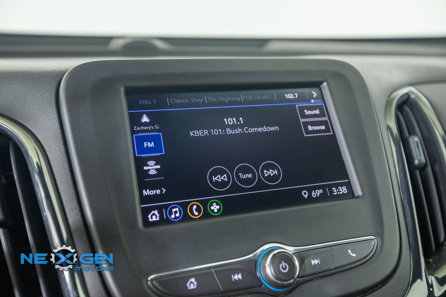 Used 2022 Chevrolet Equinox RS w/ LPO, Floor Liner Package FWD image 18