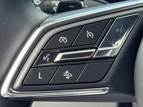 Used 2025 Buick Enclave Preferred AWD/4WD image 24