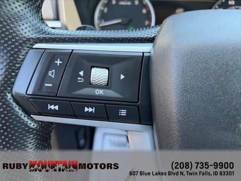 Used 2025 Mitsubishi Outlander SE AWD/4WD image 13