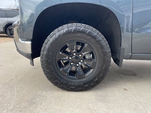 Used 2020 Chevrolet Silverado 1500 LT w/ All-Star Edition image 17