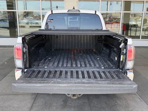 Certified 2023 Toyota Tacoma TRD Off-Road AWD/4WD image 16