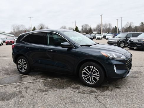 Used 2022 Ford Escape SEL image 8