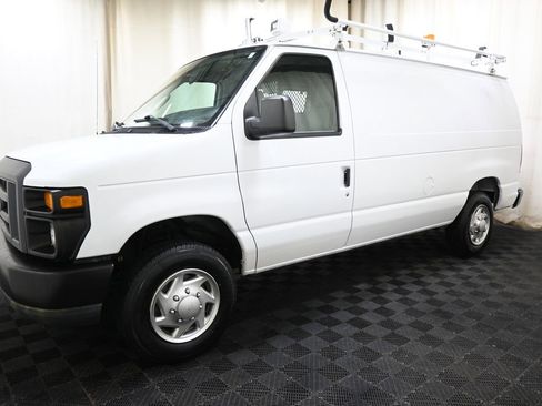 Used 2014 Ford E-150 and Econoline 150 RWD image 6
