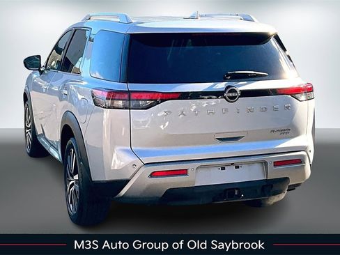 Certified 2023 Nissan Pathfinder Platinum w/ Lighting Package (N92) image 4