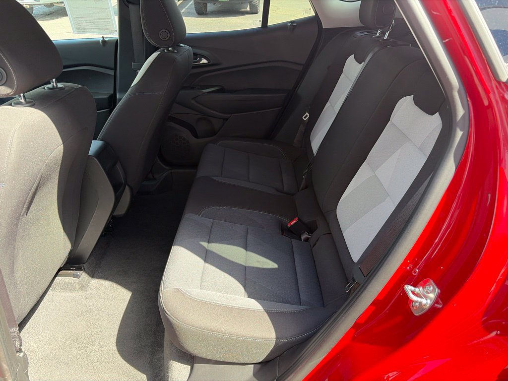 Used 2026 Chevrolet Trax LS FWD image 17