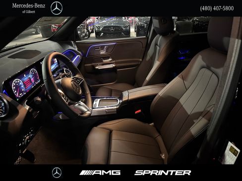 New 2025 Mercedes-Benz GLB 250 image 9