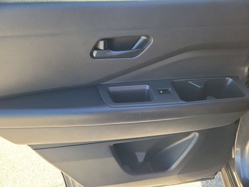 Used 2023 Nissan Pathfinder S AWD/4WD image 12