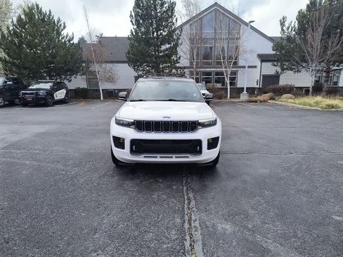 Used 2021 Jeep Grand Cherokee L Overland w/ Advanced Protech Group III image 8