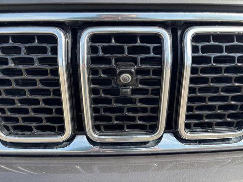 Used 2024 Jeep Wagoneer Series III w/ Premium Group I AWD/4WD image 11