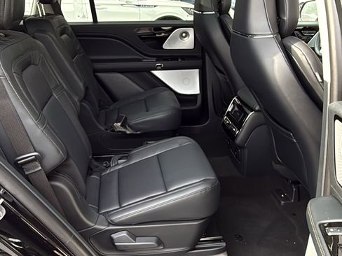 New 2026 Lincoln Aviator Reserve image 12