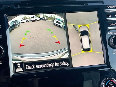 Used 2024 Nissan Murano SL image 13