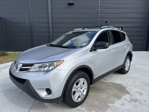 Used 2014 Toyota RAV4 LE image 1