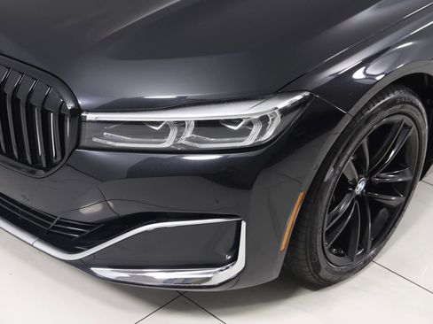 Used 2022 BMW 750i xDrive w/ Luxury Rear Seating Package image 75