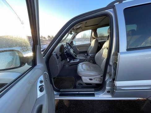 Used 2003 Jeep Liberty Limited image 19