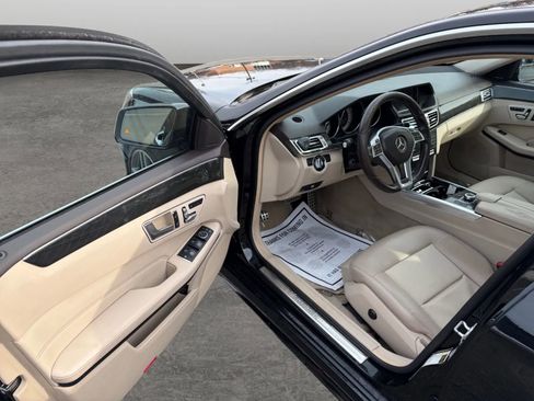 Used 2016 Mercedes-Benz E 350 4MATIC Sedan image 9