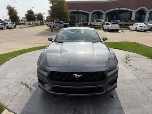 Certified 2025 Ford Mustang Coupe image 3