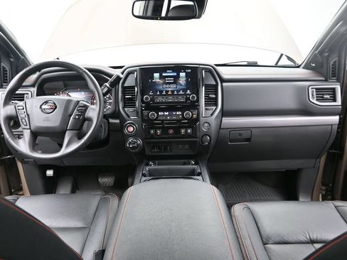 Used 2022 Nissan Titan PRO-4X w/ Pro-4x Convenience Package AWD/4WD image 29