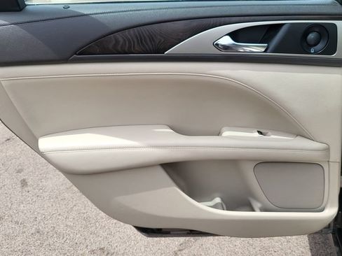 Used 2018 Lincoln MKZ Reserve w/ Climate Package FWD image 23