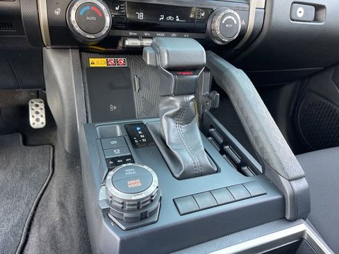 Used 2024 Toyota Tacoma TRD Sport w/ TRD Sport Upgrade Package image 15