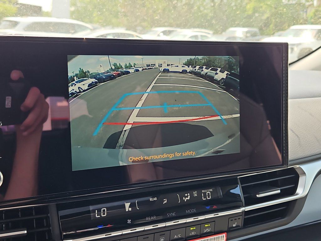 New 2026 Toyota Sienna XLE AWD/4WD image 11