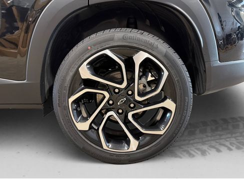 Used 2024 Chevrolet Trax RS w/ Driver Confidence Package FWD image 48