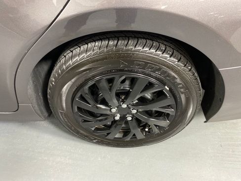 Used 2024 Toyota Camry LE image 28