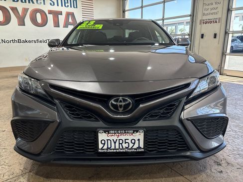 Used 2023 Toyota Camry SE w/ Protection Package (Q2) (TMS) FWD image 5