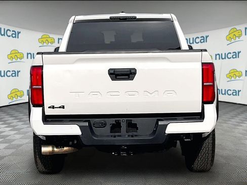 Used 2024 Toyota Tacoma TRD Off-Road image 5