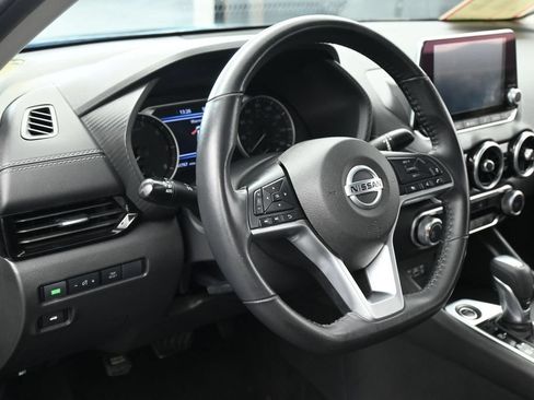 Used 2022 Nissan Sentra SV FWD image 14