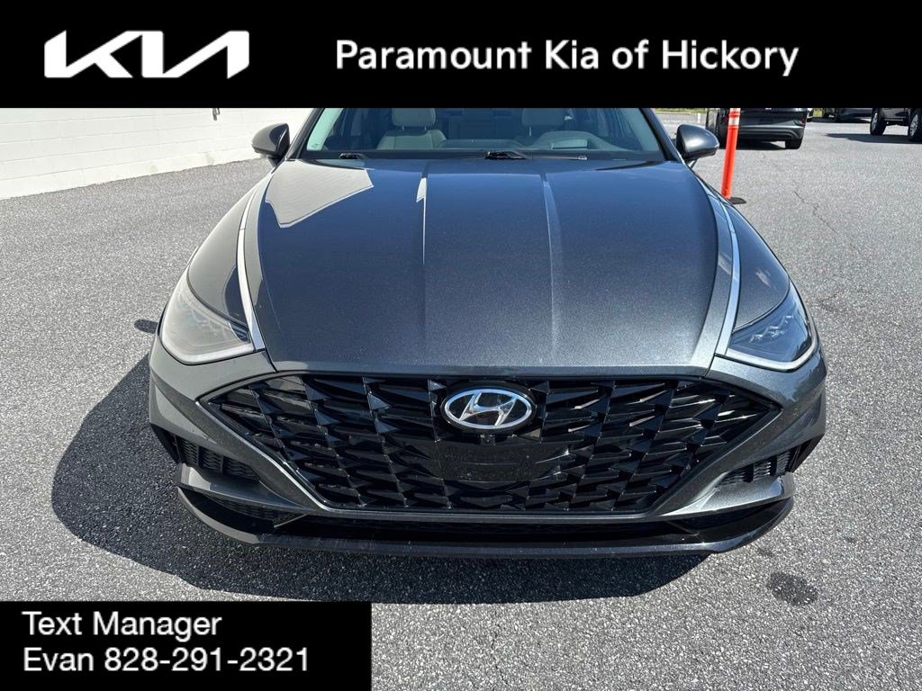 Used 2022 Hyundai Sonata Limited FWD image 2