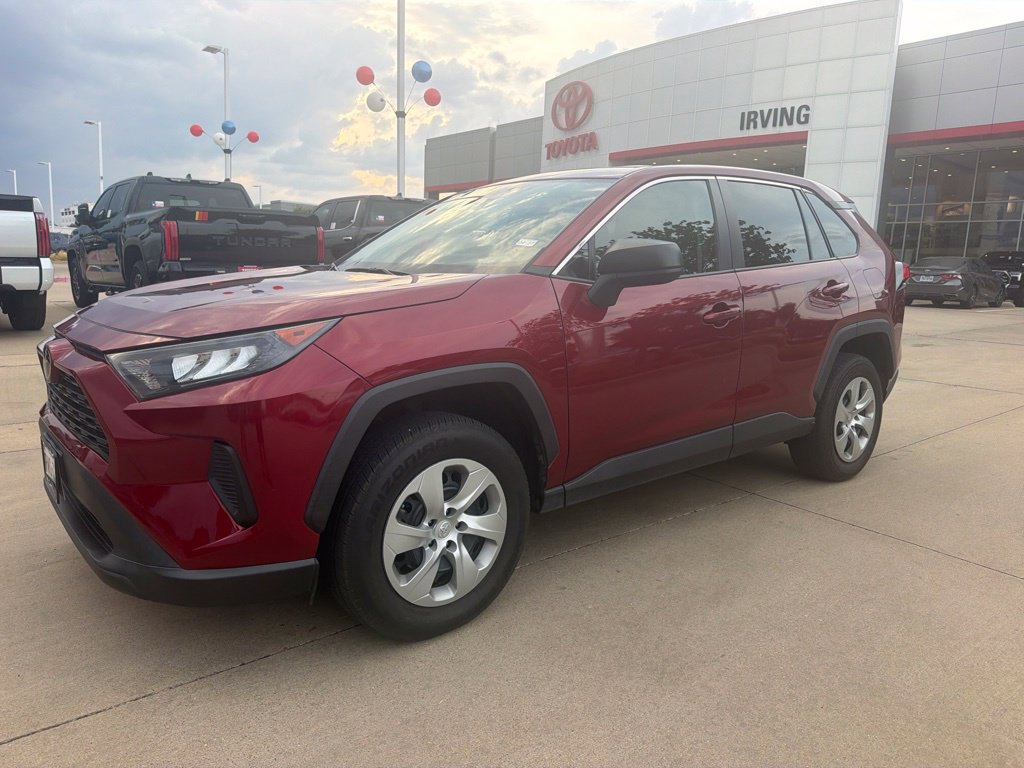 Used 2022 Toyota RAV4 LE FWD image 1