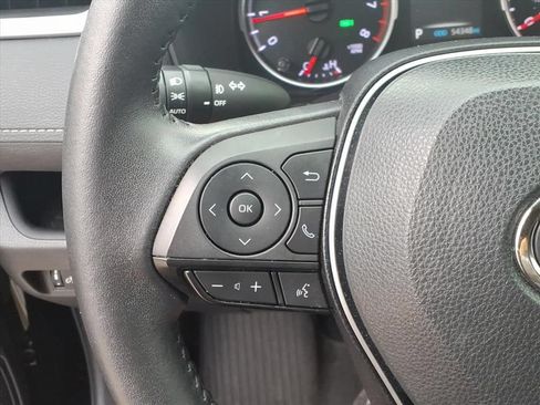 Used 2022 Toyota RAV4 XLE Premium FWD image 12
