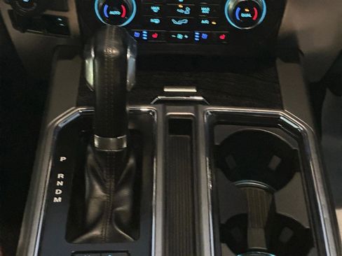 Used 2018 Ford F150 Platinum w/ Equipment Group 701A Luxury AWD/4WD image 16